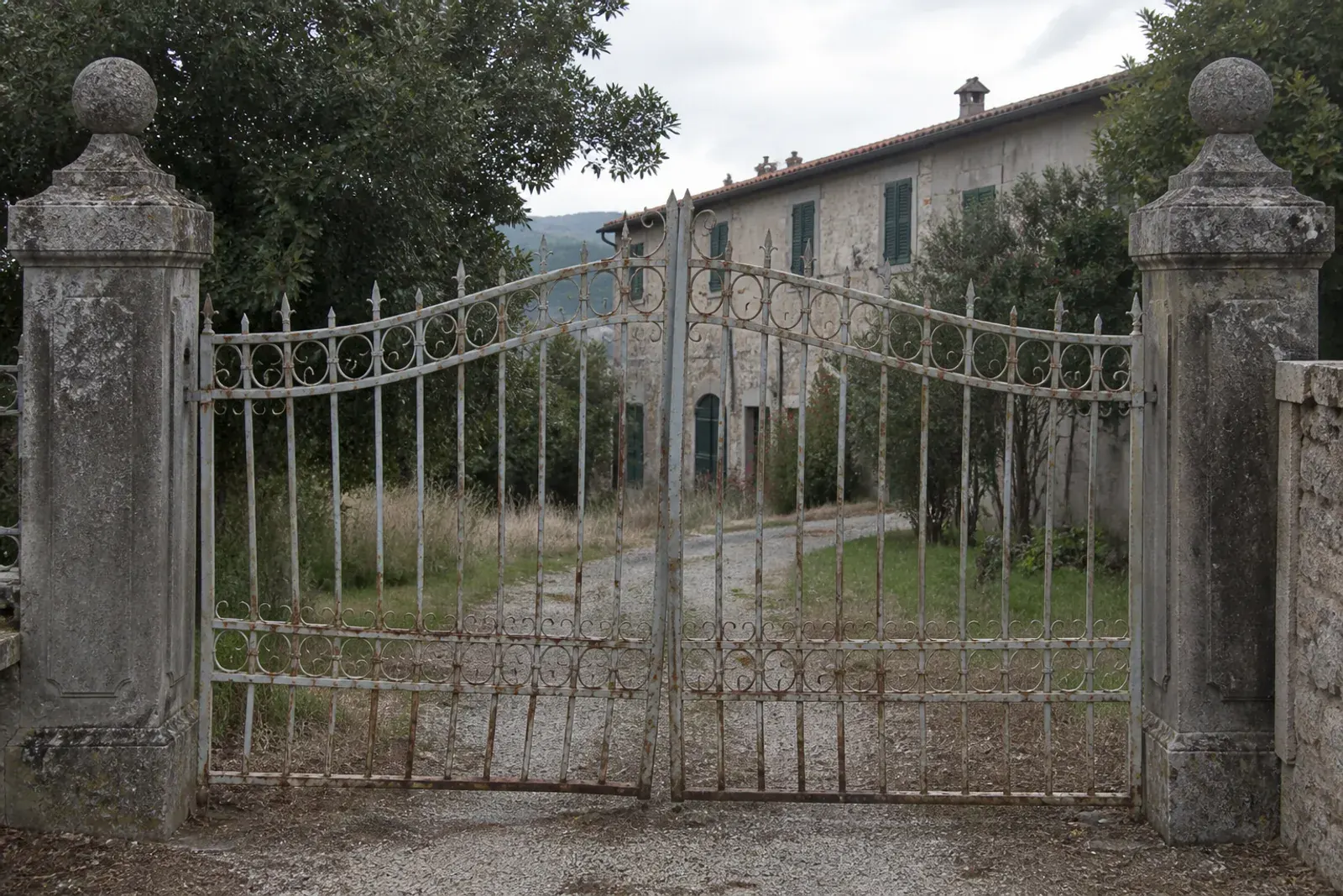 Prima: Cancelli e ringhiere: prima e dopo l'intervento